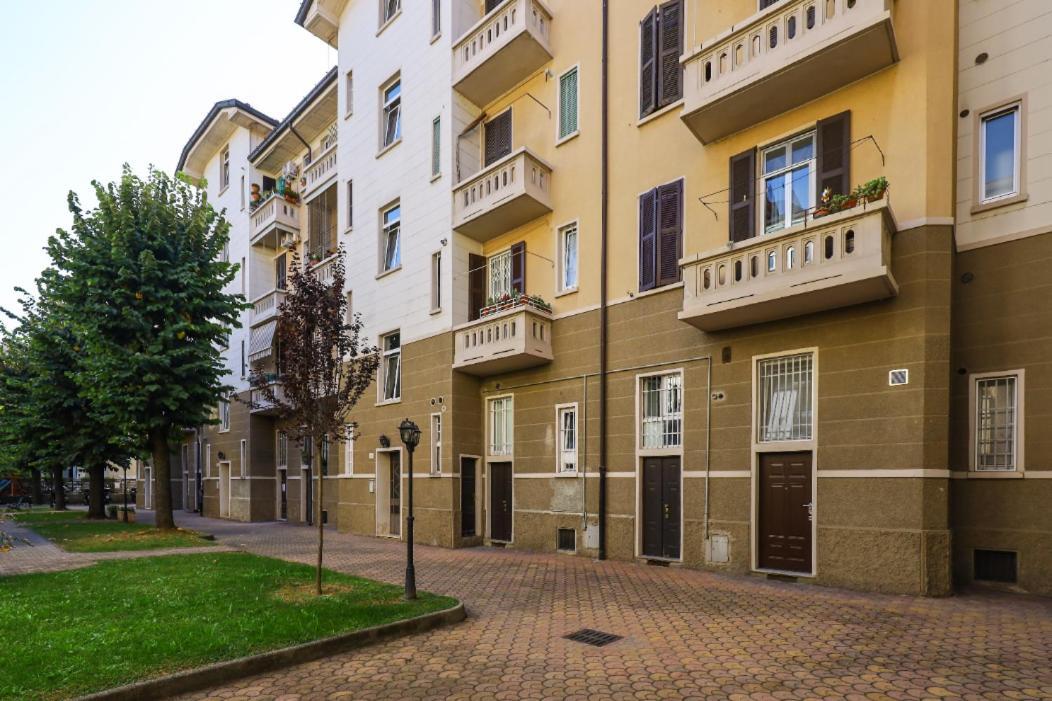 Paki Home Nel Cuore Dei Navigli Di Milano Экстерьер фото