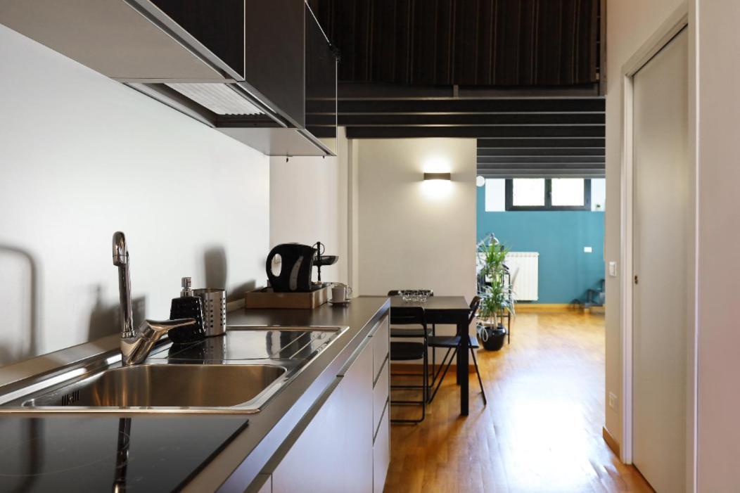 Paki Home Nel Cuore Dei Navigli Di Milano Экстерьер фото
