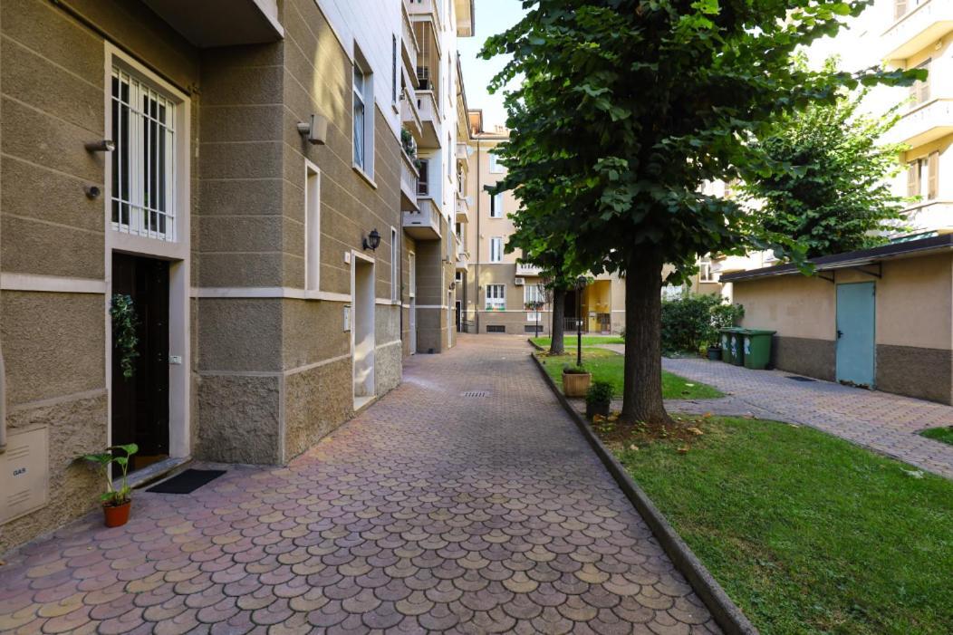 Paki Home Nel Cuore Dei Navigli Di Milano Экстерьер фото